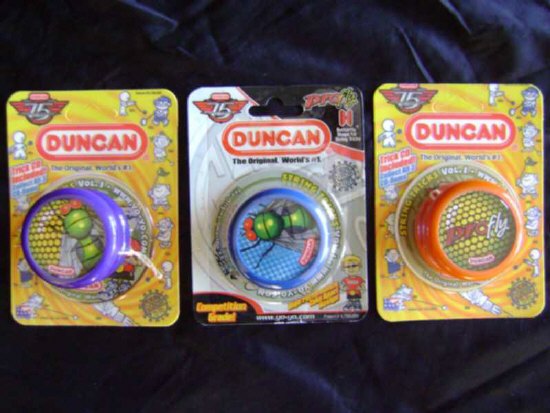 Duncan Pro Fly Yoyo in verschiedenen Farben.